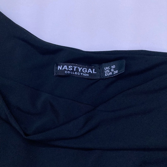 Nasty Gal Black One Shoulder Long Sleeve Crop Top Side Cut Out - Picture 2 of 4